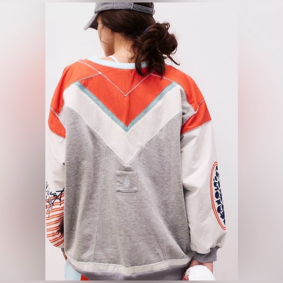 Sale!▪️NWT Free People Piece of Me Pullover Sweatshirt in Heather Grey Combo - Picture 2 of 7